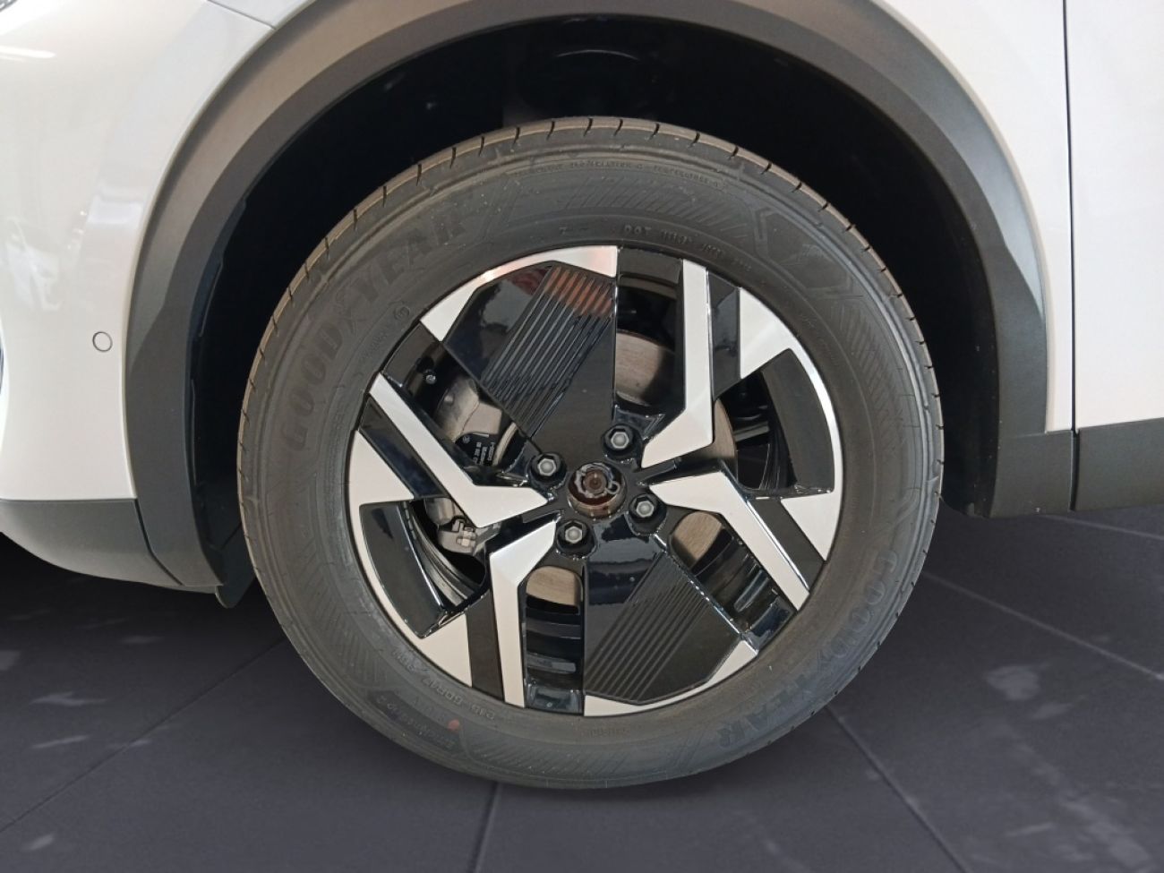 Mandataire PEUGEOT 2008 1.2 HYBRID 145CH GT E-DCS6
