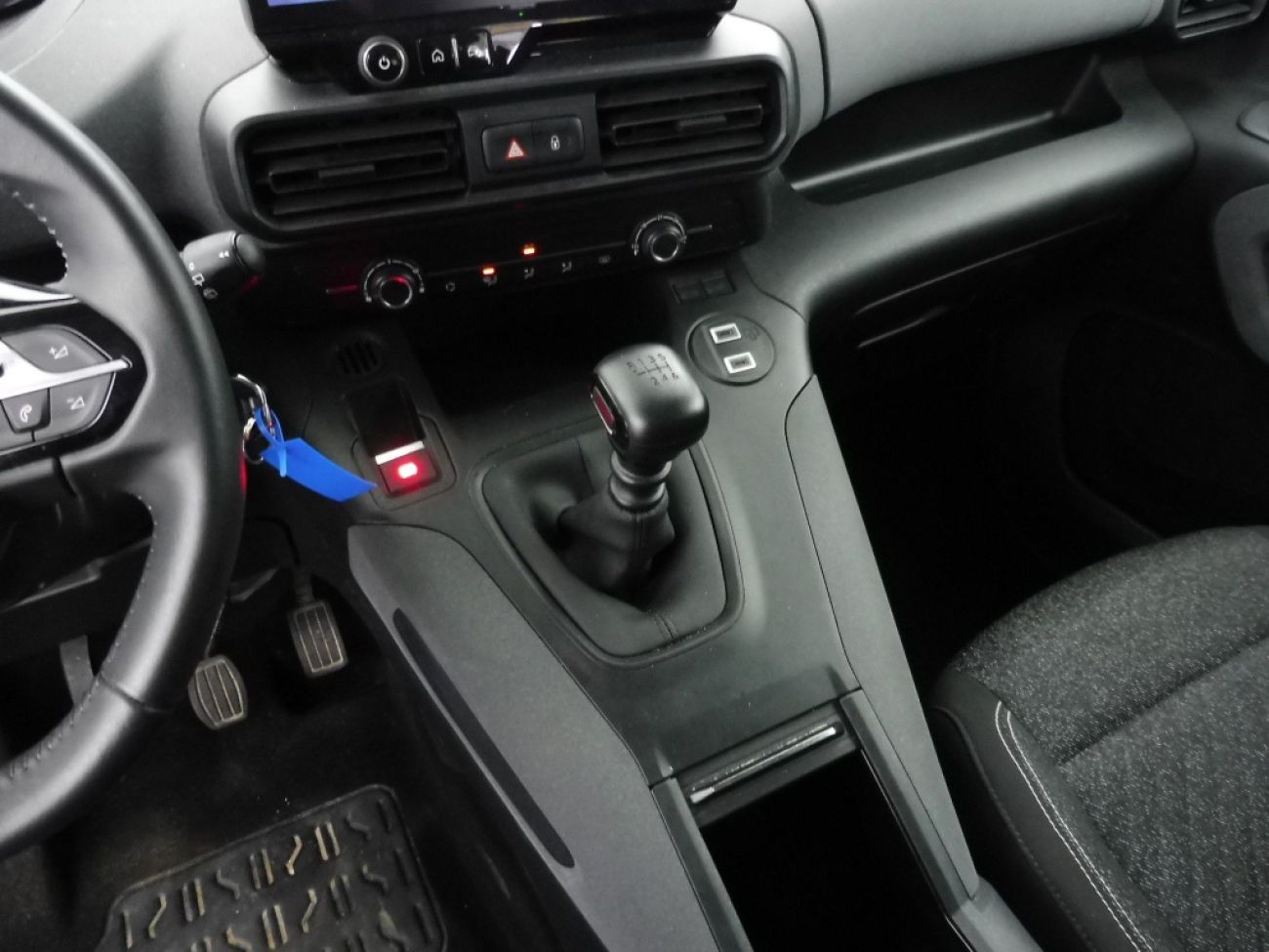 Mandataire PEUGEOT Rifter TAILLE M - 1.5 BLUEHDI 100CH S&S ALLURE 5 PLACES