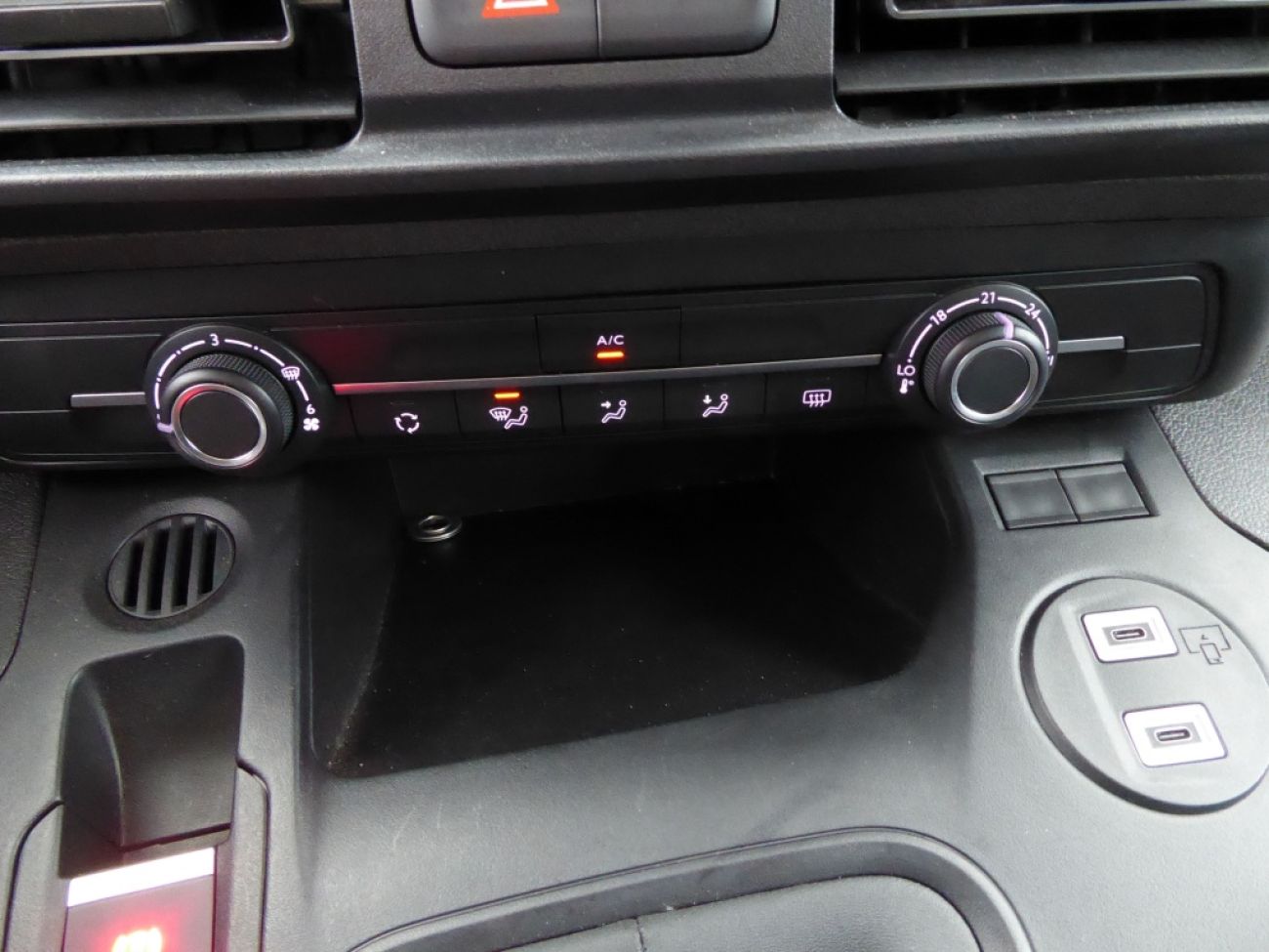 Mandataire PEUGEOT RIFTER TAILLE M - 1.5 BLUEHDI 100CH S&S ALLURE 5 PLACES