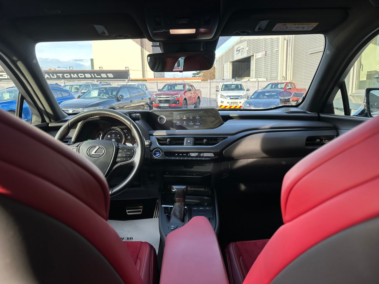 Mandataire LEXUS UX 250h 2WD F SPORT