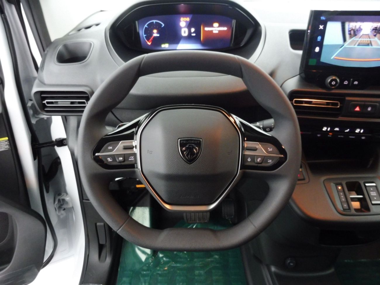 Mandataire PEUGEOT Partner XL 950KG BLUEHDI 130CH S&S EAT8