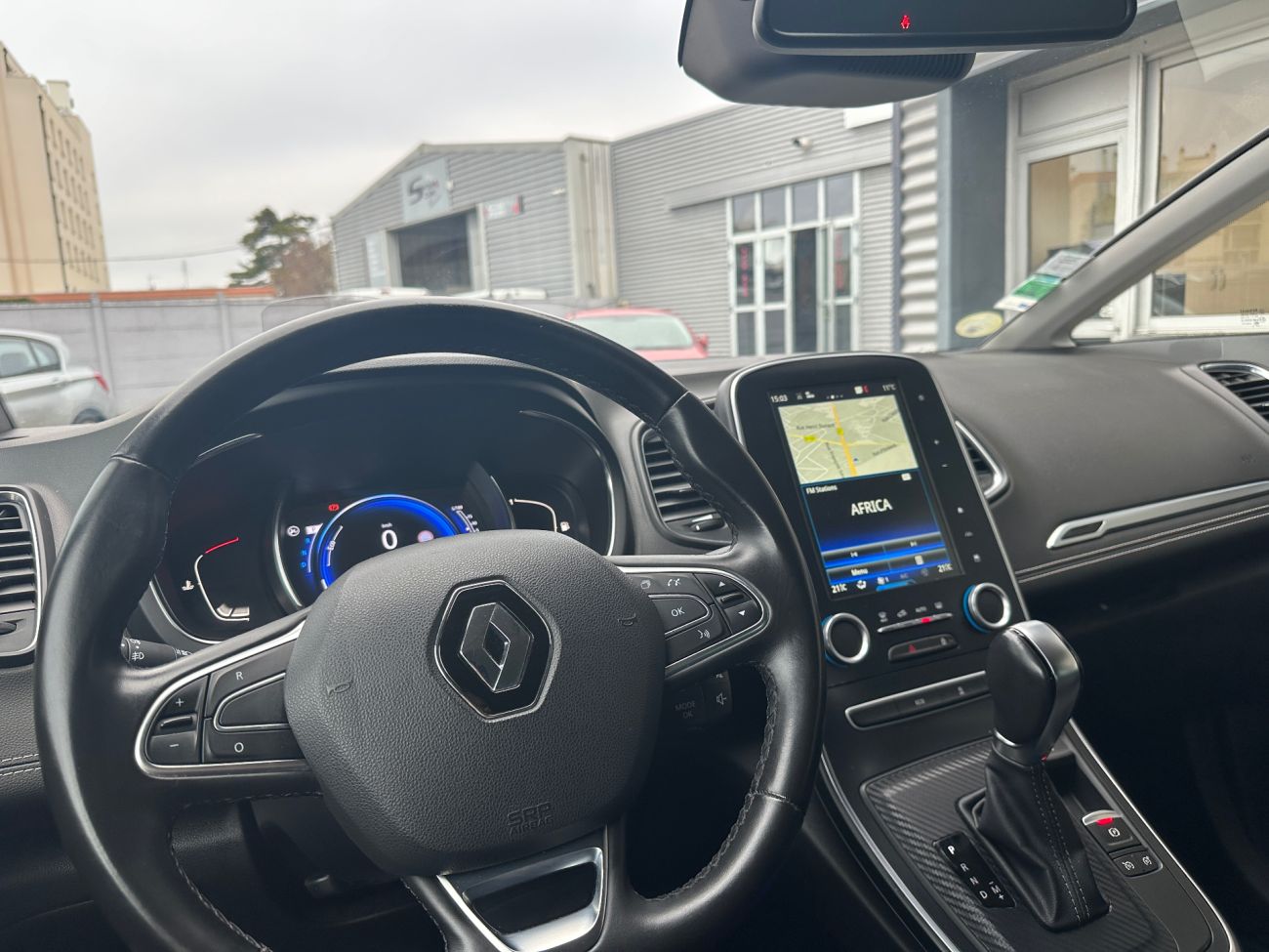 Mandataire RENAULT SCENIC IV dCi 160 Energy EDC Intens