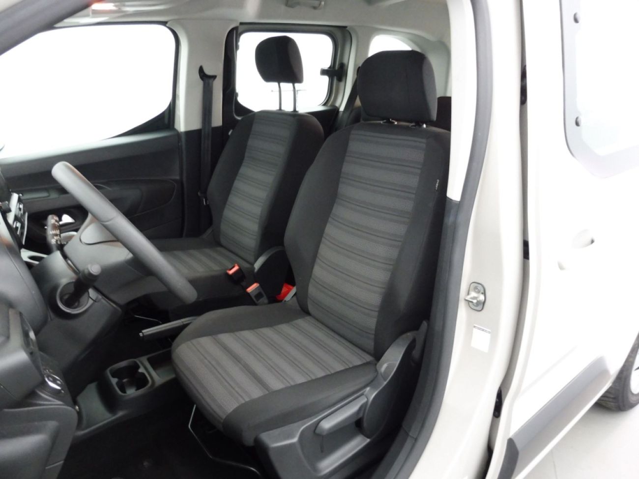 Mandataire Opel COMBO LIFE L1H1 1.5 D 100CH EDITION BVM6