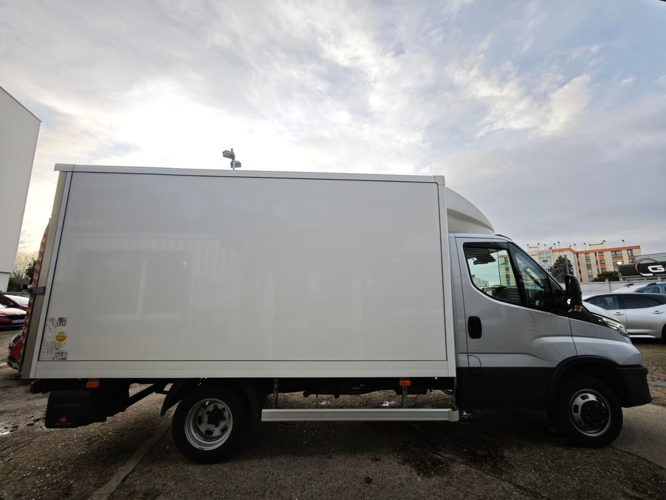 Mandataire IVECO DAILY FOURGON 35 C 21 HA8 FOUR OPE ADVANCE CONNECT HI-MATIC DELIVERY URBAN