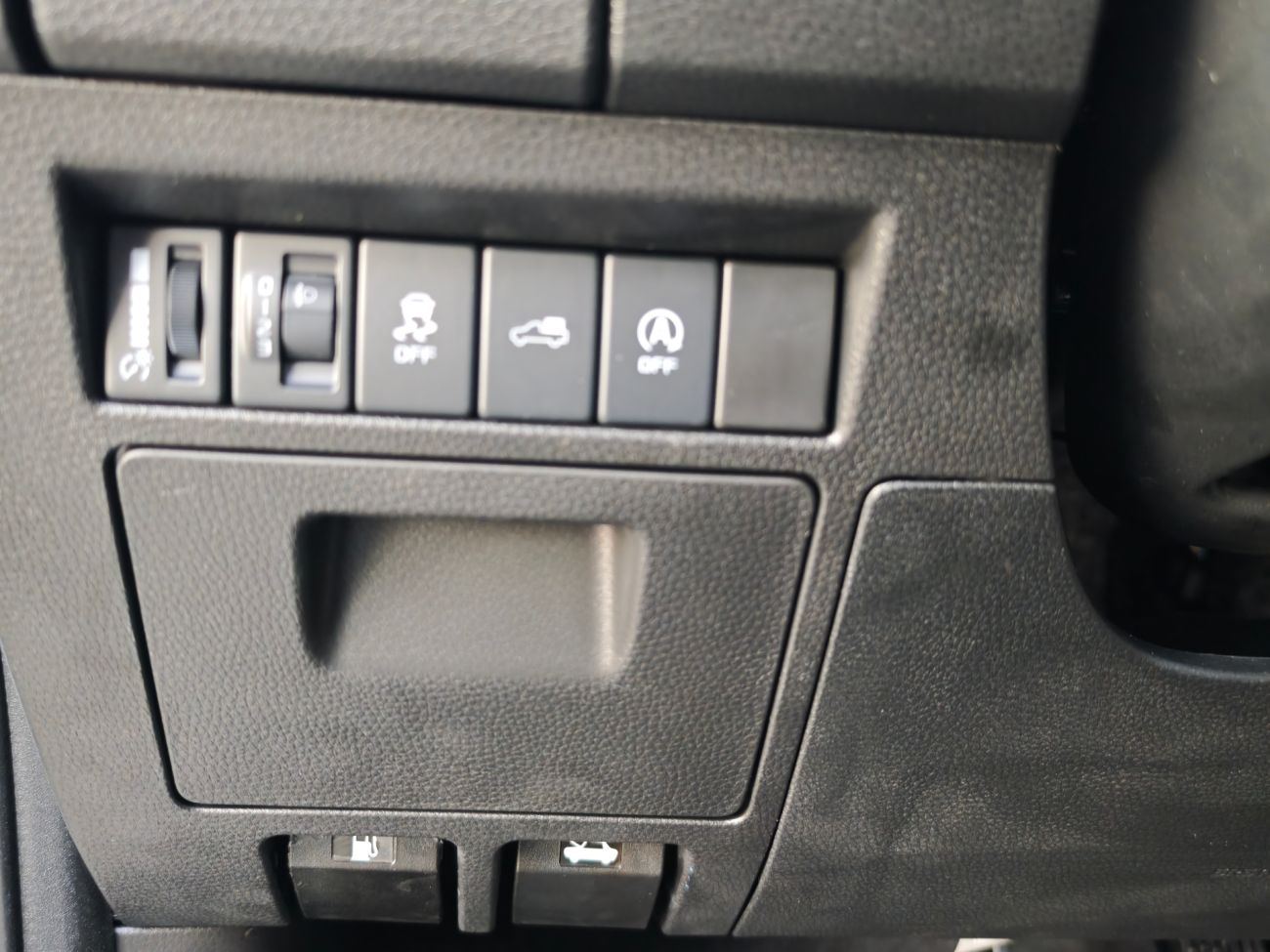 Mandataire ISUZU D MAX SPACE N60 BB+ A/T 4x4  Euro6e