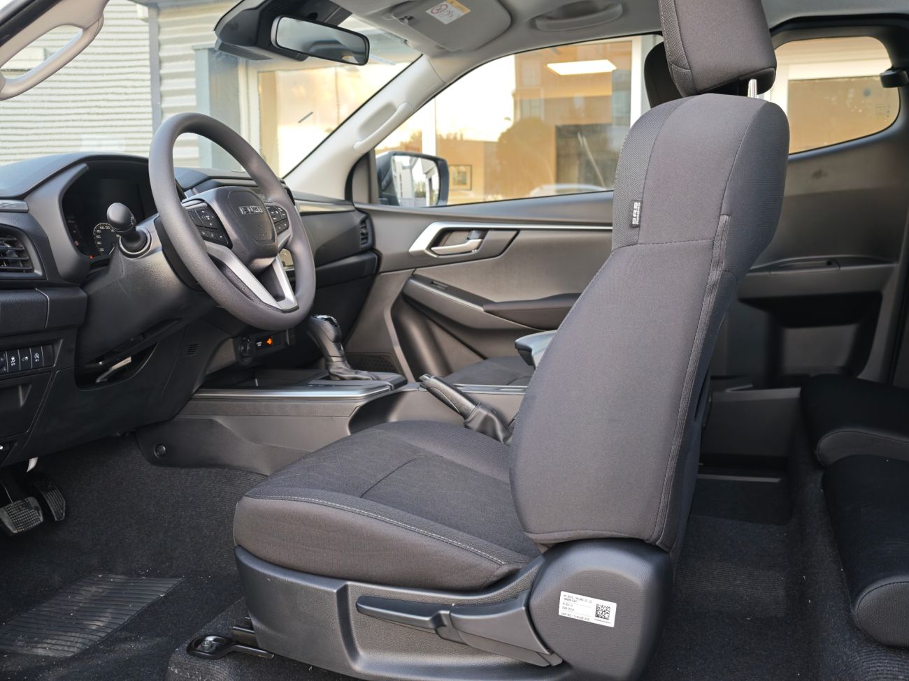 Mandataire ISUZU D MAX SPACE N60 BB+ A/T 4x4 MY2025 Euro6e