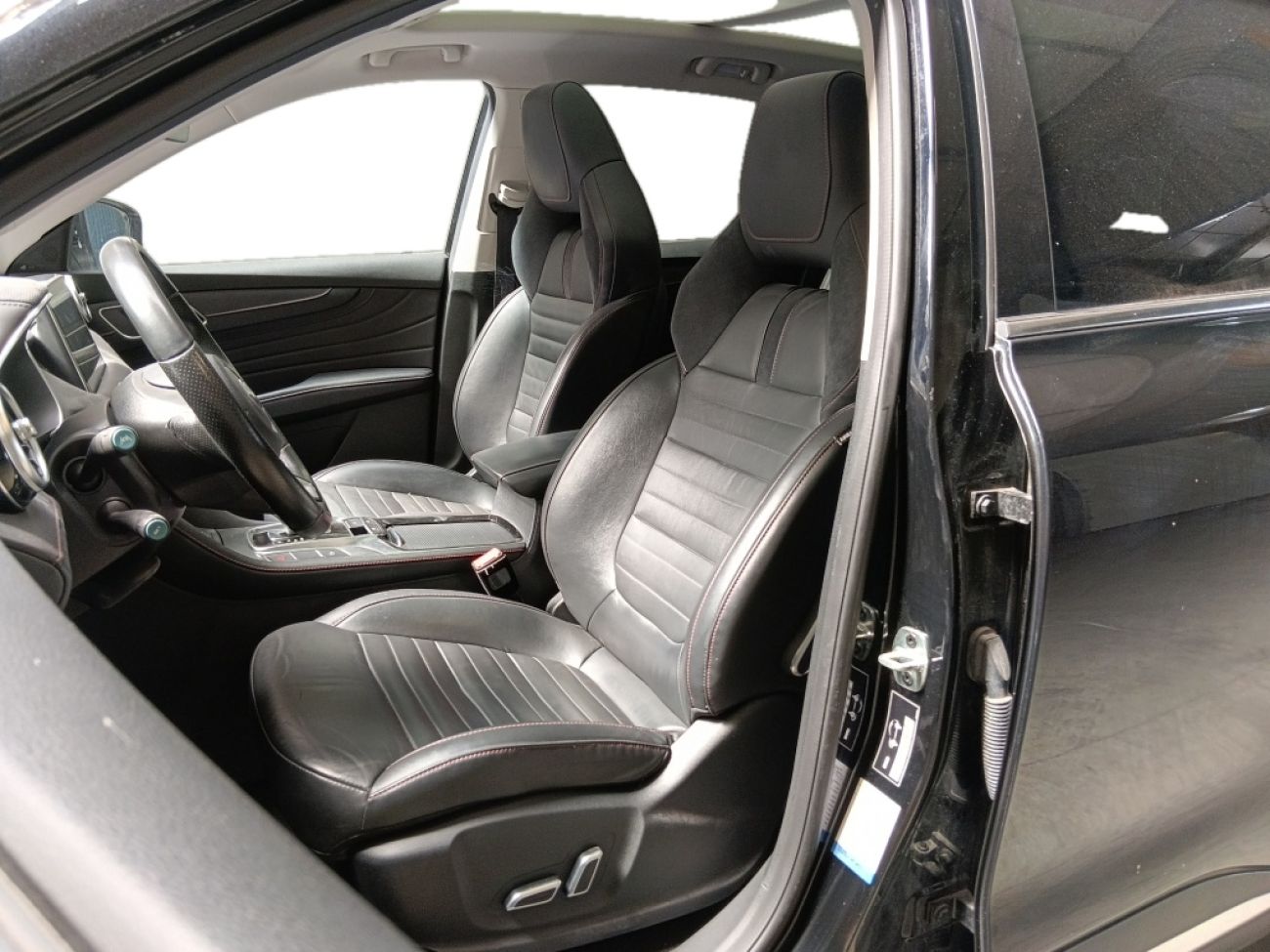 Mandataire MG HS 1.5 T-GDI 162 AT luxury