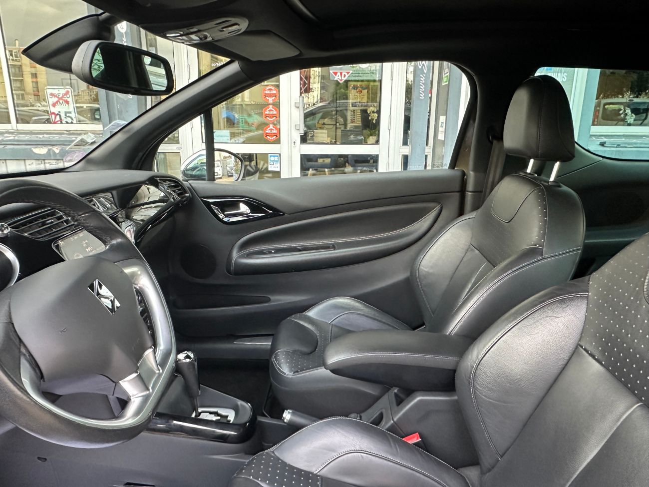 Mandataire Citroën DS3 CABRIOLET VTi 120 So Chic A