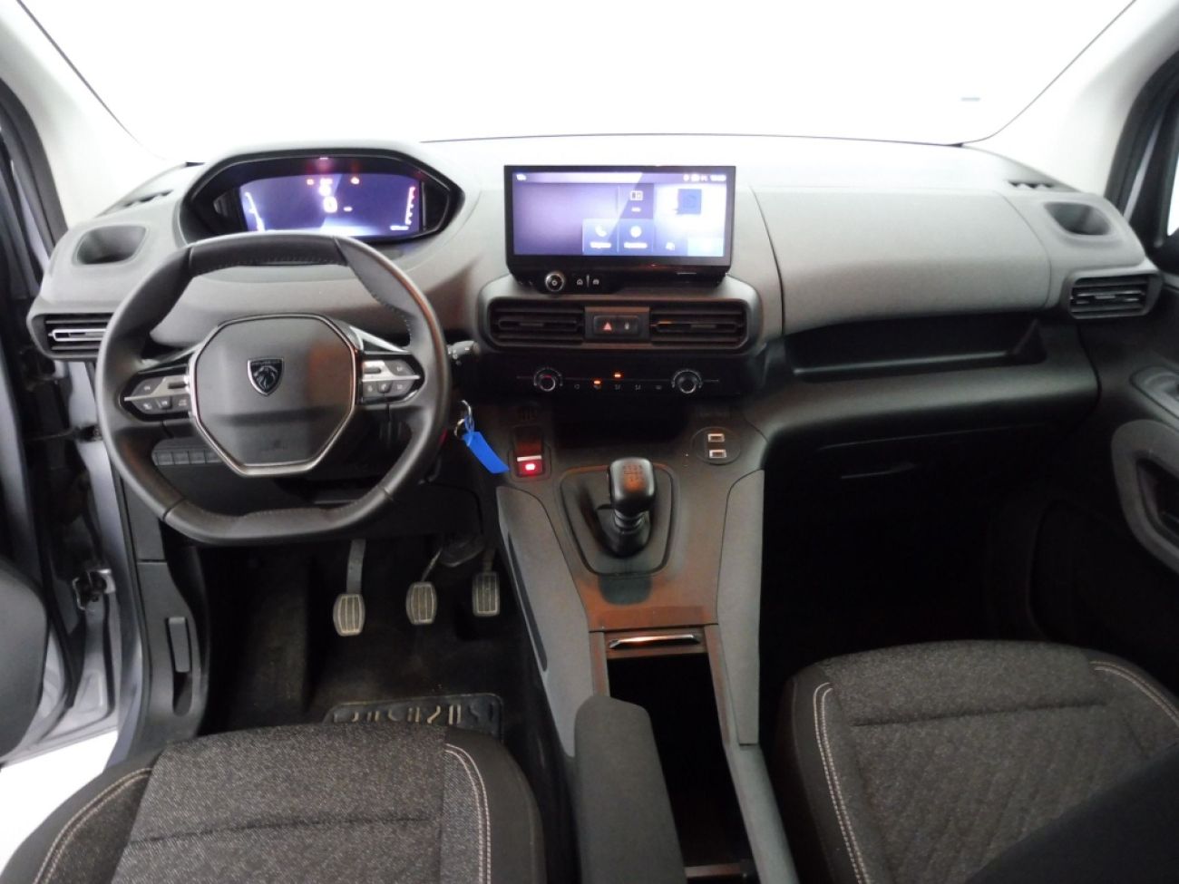 Mandataire PEUGEOT Rifter TAILLE M - 1.5 BLUEHDI 100CH S&S ALLURE 5 PLACES
