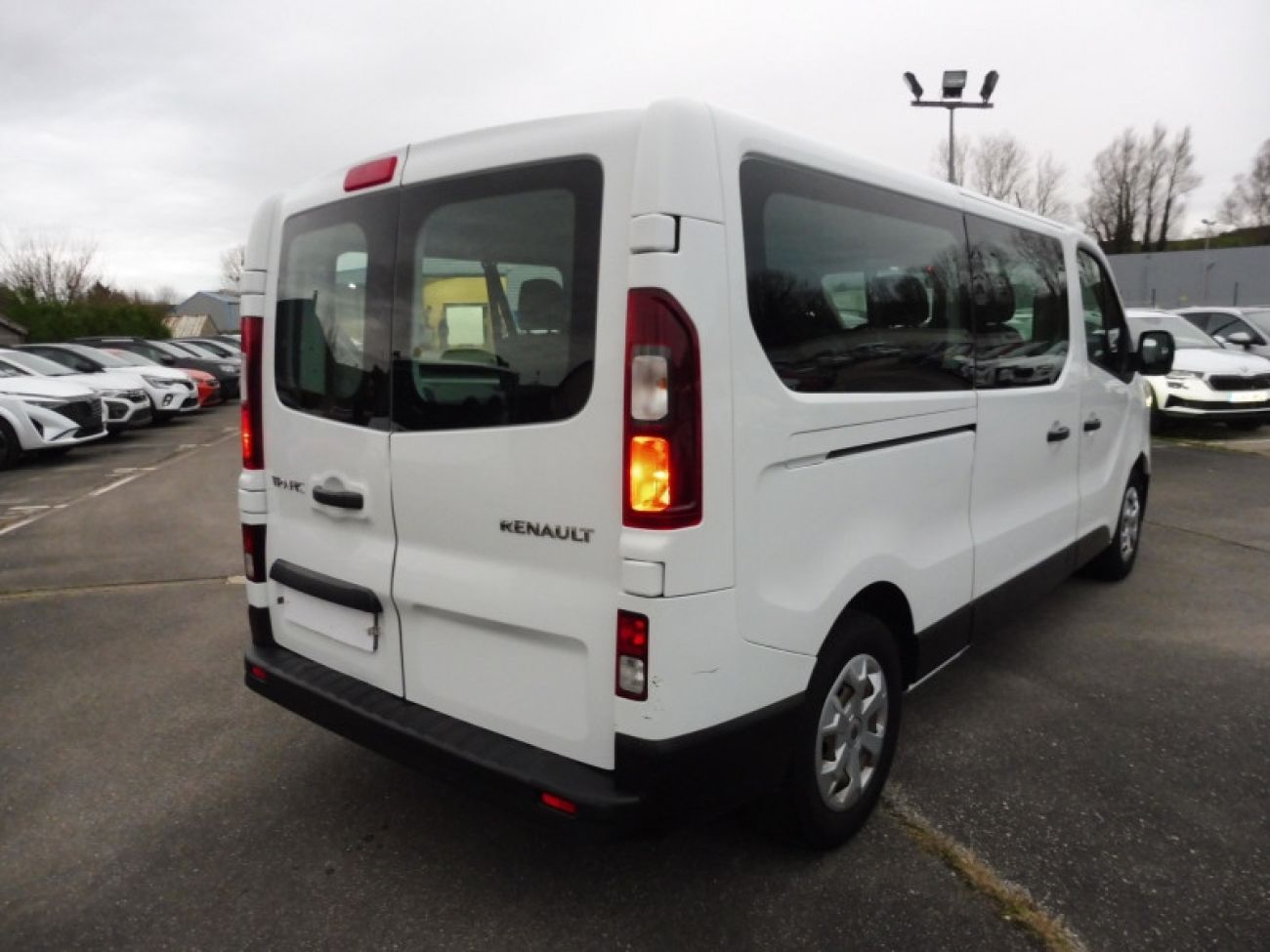 Mandataire RENAULT Trafic Passenger L2 2.0 BLUE DCI 150CH S&S ZEN 9 PLACES