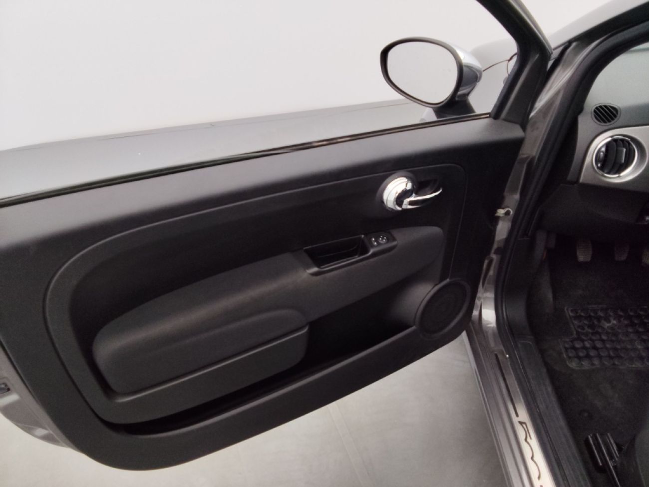Mandataire FIAT 500C 1.0 70CH BSG S&S SERIE 1