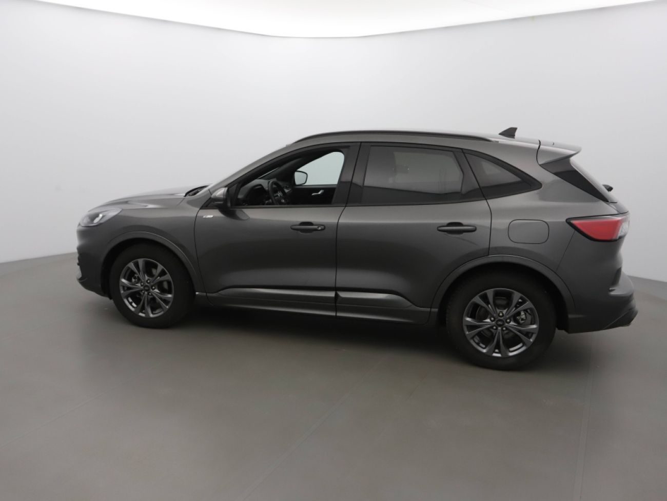 Mandataire Ford KUGA 2.0 TDCI 120CH ST-LINE POWERSHIFT