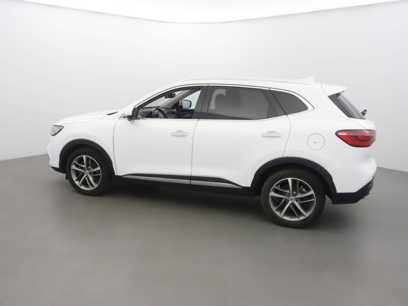 Mandataire MG HS 1.5 T-GDI 162 AT luxury