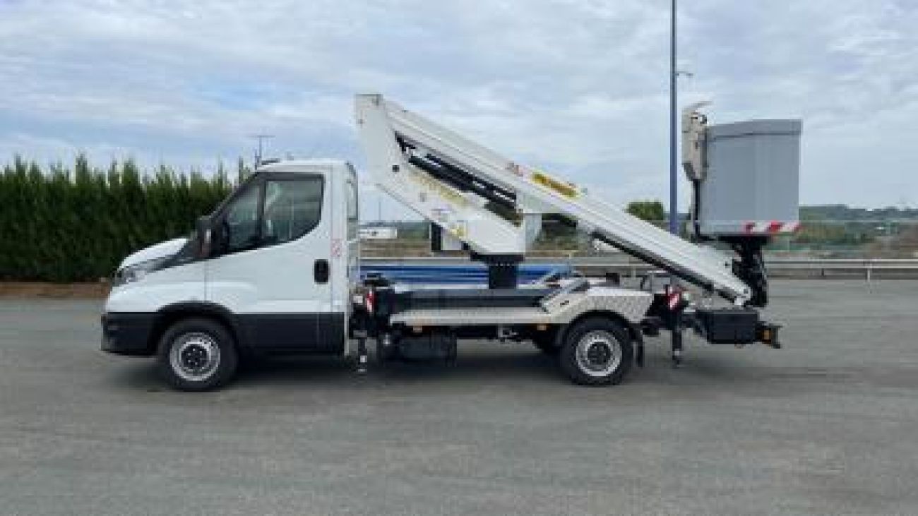 Mandataire IVECO Daily 35S14H 3750 2.3 136ch Nacelle Smart P170 TXE E
