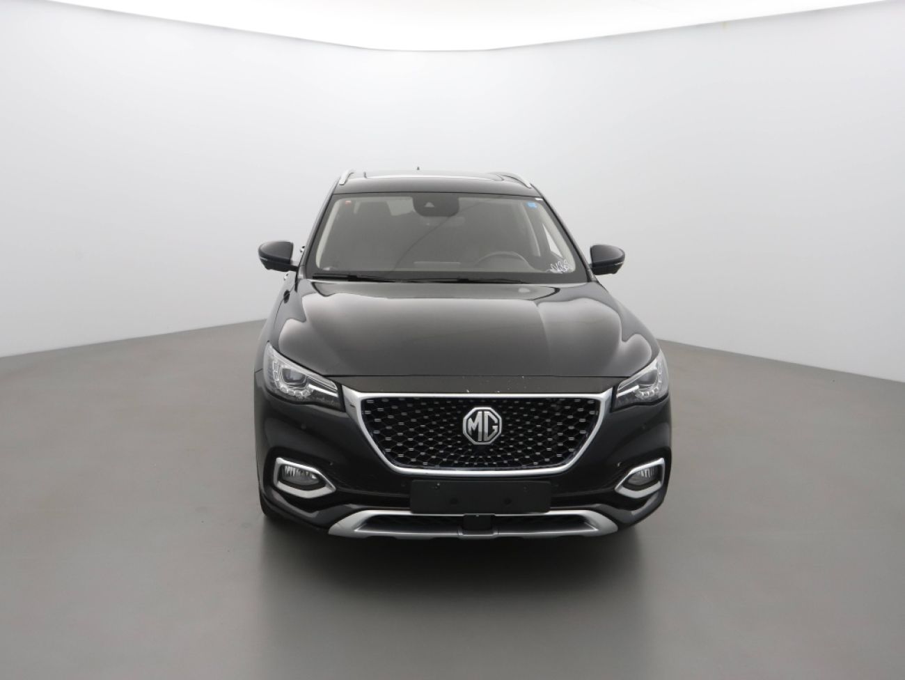 Mandataire MG HS 1.5 T-GDI 162 AT luxury