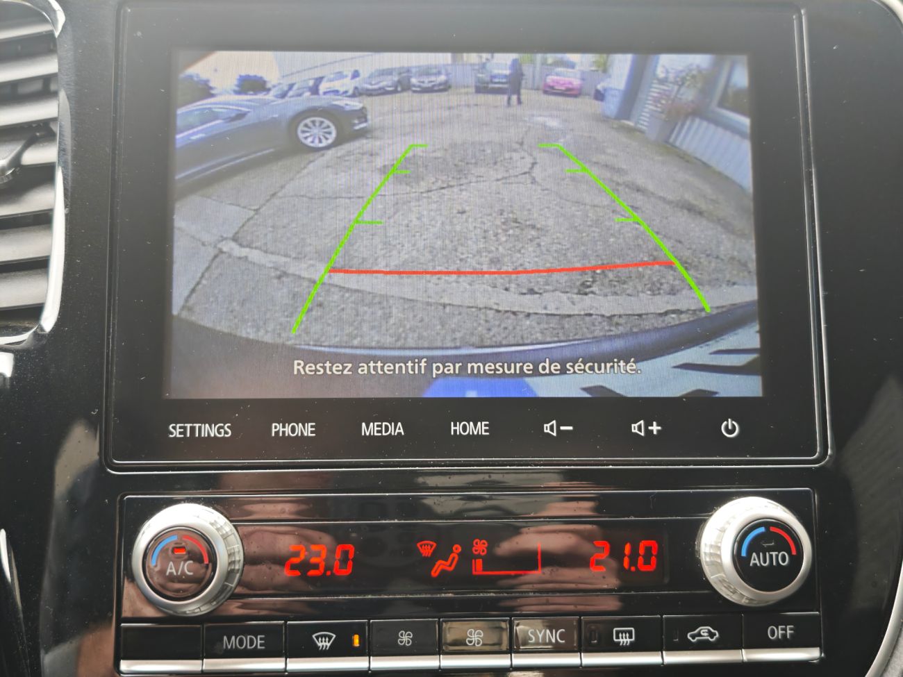 Mandataire MITSUBISHI OUTLANDER PHEV 2.4l PHEV Twin Motor 4WD Business