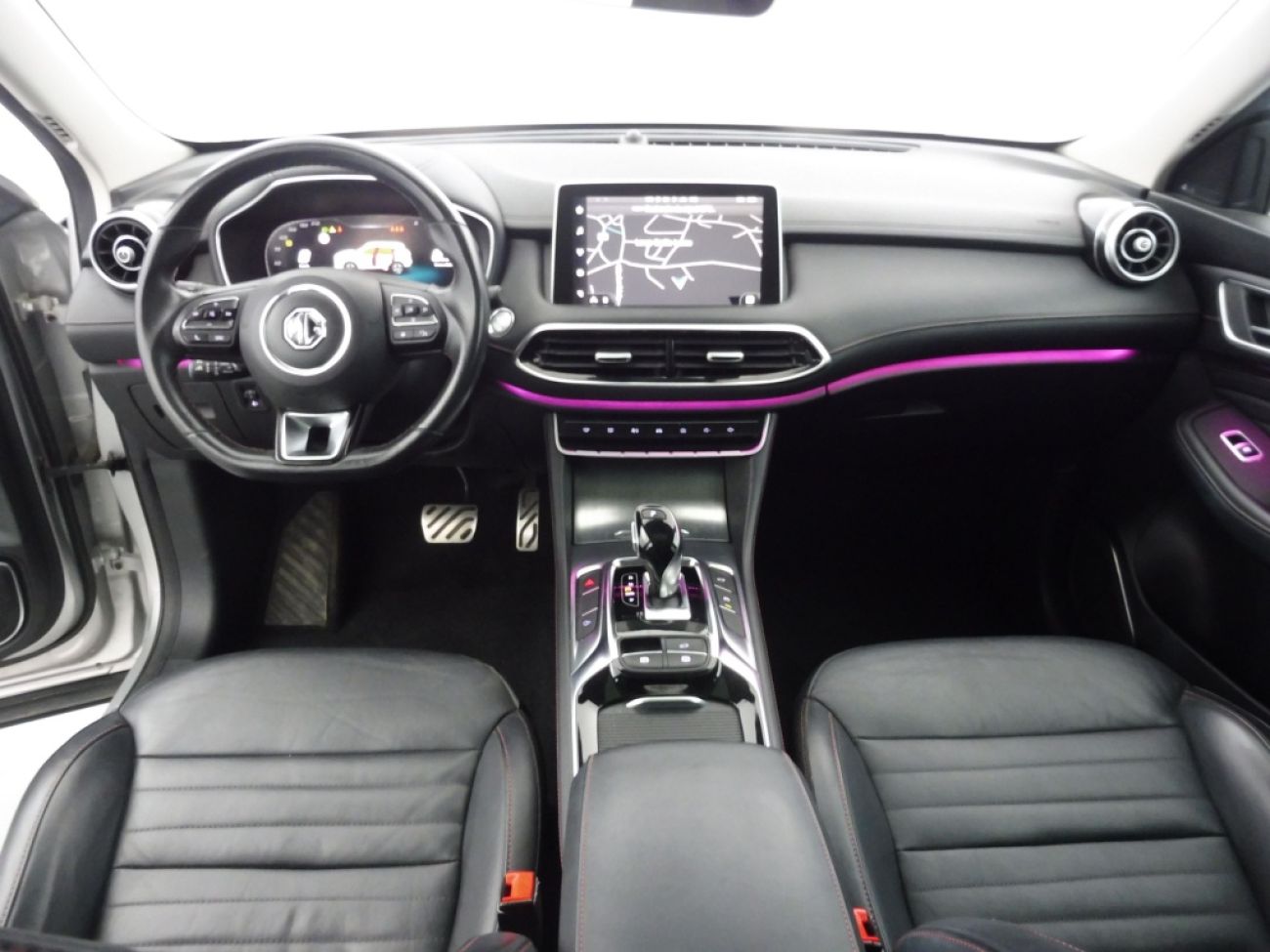 Mandataire MG HS 1.5 T-GDI 162 AT luxury