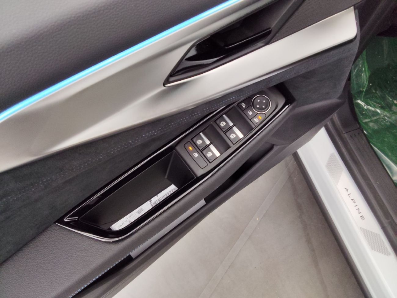 Mandataire RENAULT Espace 1.2 E-TECH FULL HYBRID 200CH ESPRIT ALPINE 7 PLACES - 25