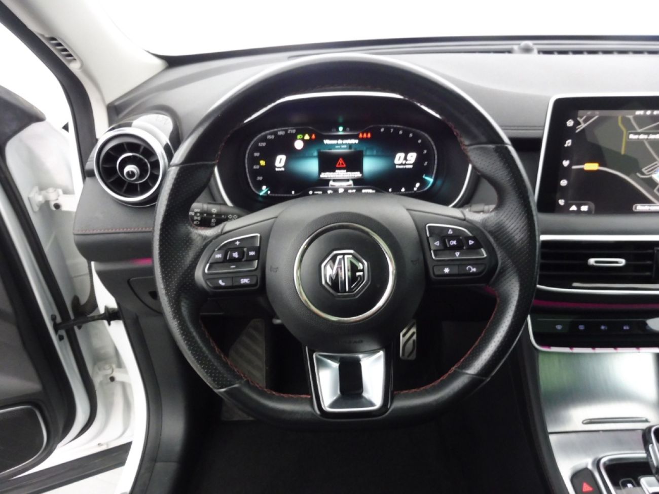 Mandataire MG HS 1.5 T-GDI 162 AT luxury