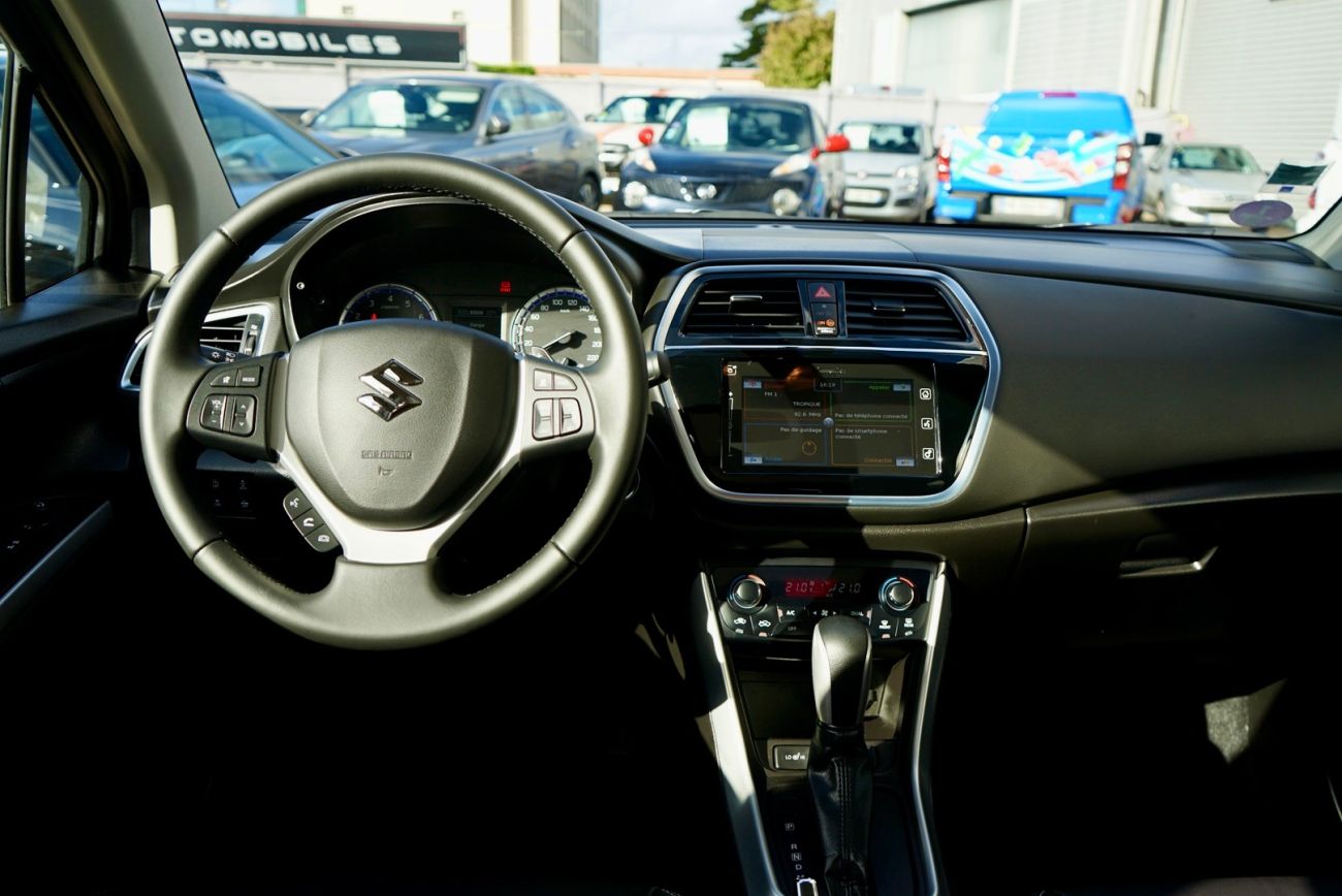 Mandataire SUZUKI S-CROSS 1.4 Boosterjet Allgrip Hybrid Auto Style