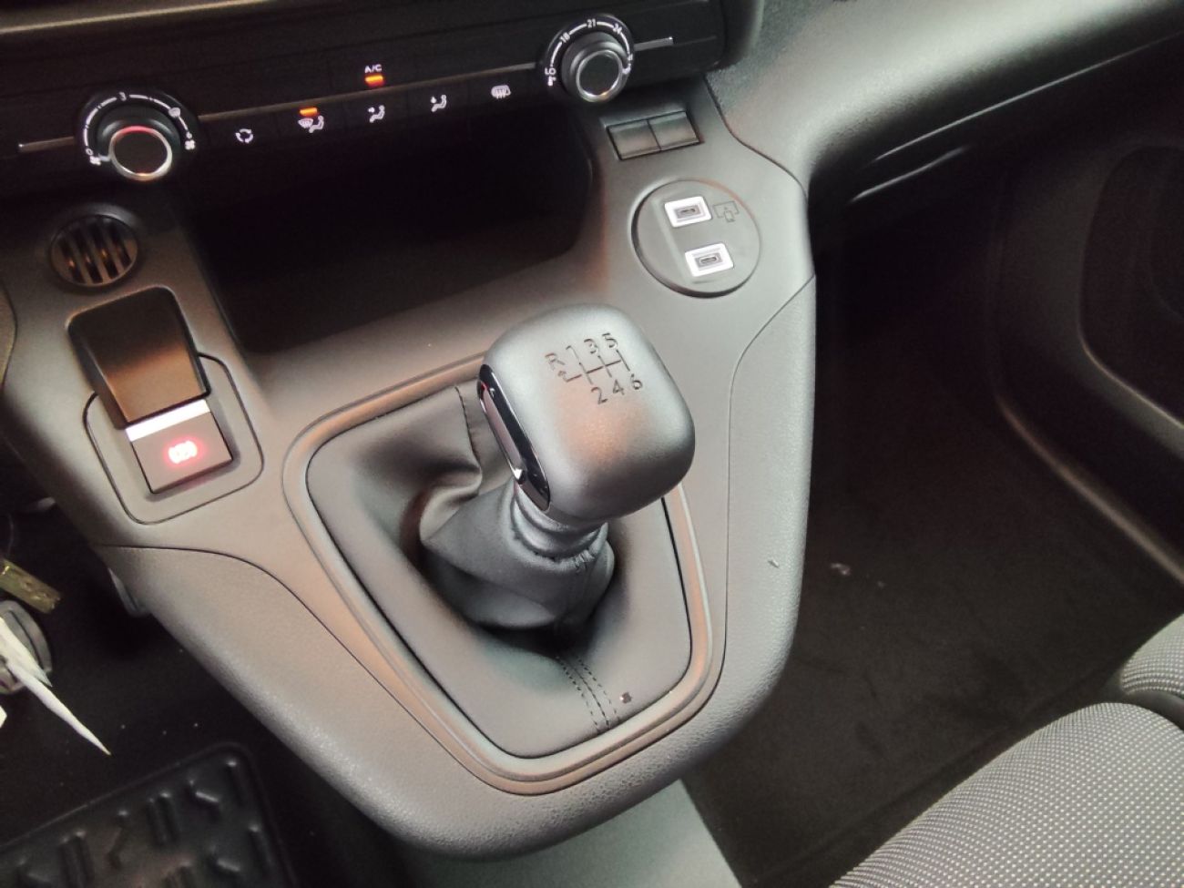 Mandataire PEUGEOT PARTNER M 650KG BLUEHDI 100CH S&S