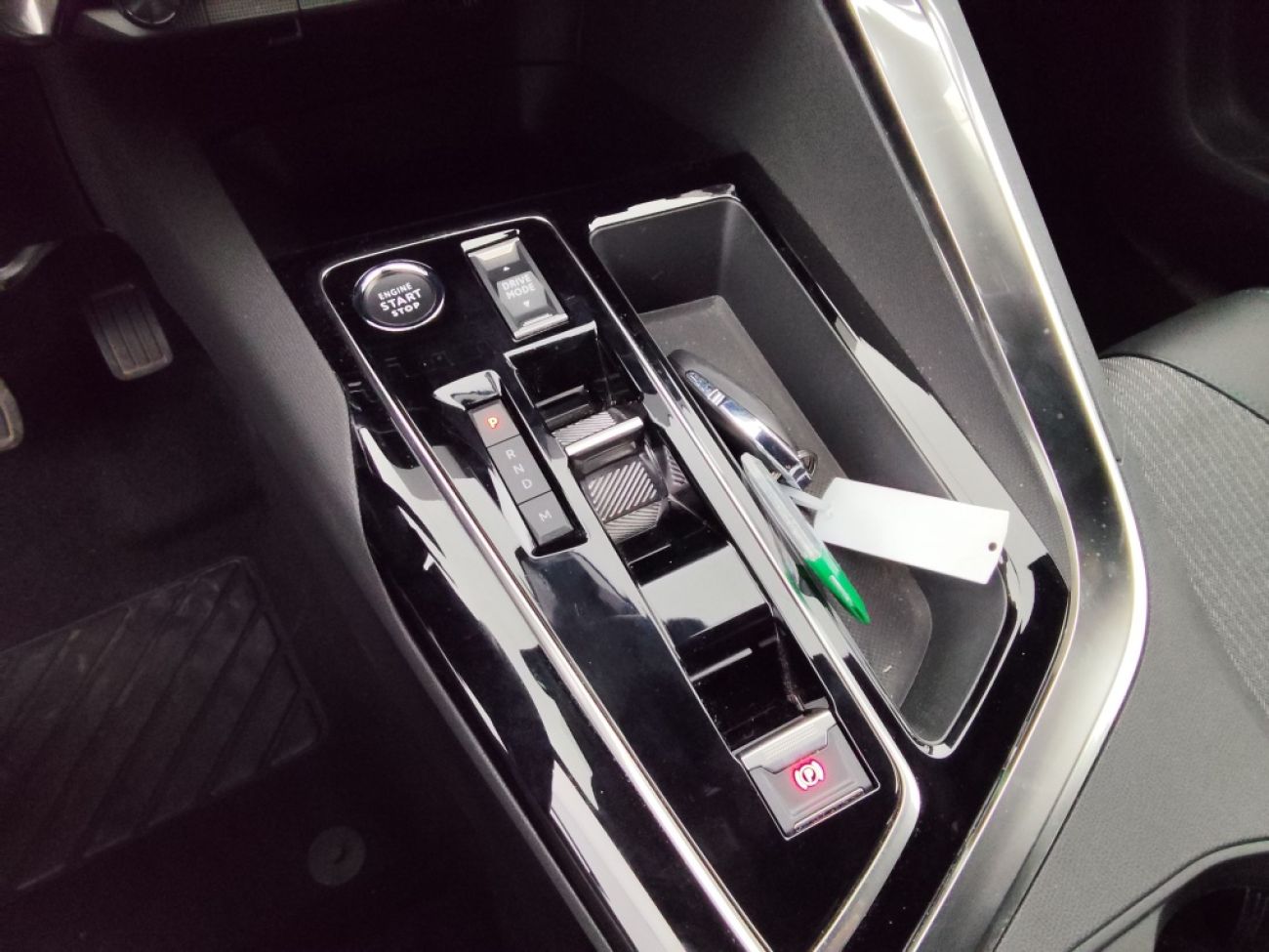 Mandataire PEUGEOT 3008 HYBRID 136CH ALLURE PACK E-DCS6